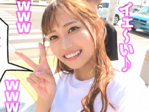 【19歳のビーチギャルと夏恋】 弾ける笑顔とエロい腰使いで童貞卒業！ 太陽の下でヤリまくり♡