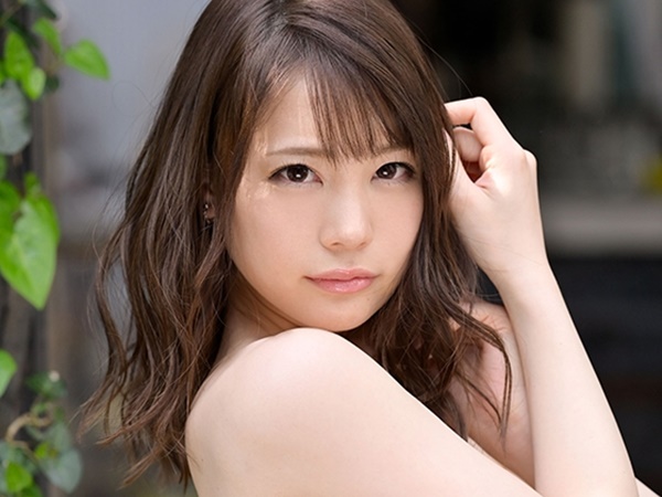 【美少女の背徳3P】『顔にかけないで…』整ったルックスの彼女がドロドロザーメンまみれ！禁断の3Pで激しく責められ、最後は濃厚な顔射でフィニッシュ！！♡
