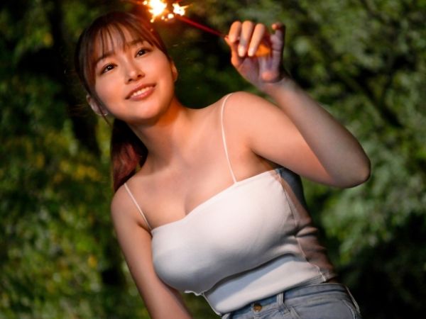 【田舎の爆乳同棲日記】『ここが私の新しい家…』都会からやってきたGカップ風俗嬢と、汗だくの夏を過ごす！狭いワンルームで濃厚セックス、爆乳を揺らして乱れまくる田舎暮らし♡