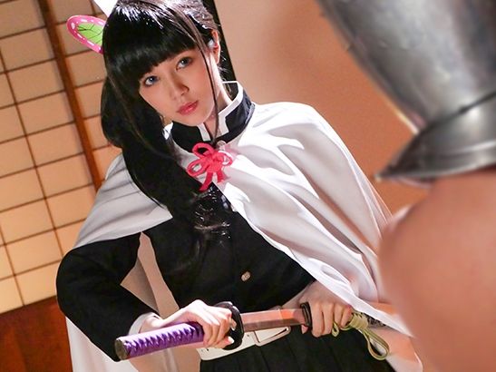 【異世界のセクシー戦士】『もうダメ…またイっちゃう…』大胆なコスチュームに身を包んだれむが、異世界で悶絶絶頂！大胆な姿で激しく感じ、何度もイキ乱れる姿がエロかわいい！潮吹きまでしちゃう大絶頂セックスに注目！♡