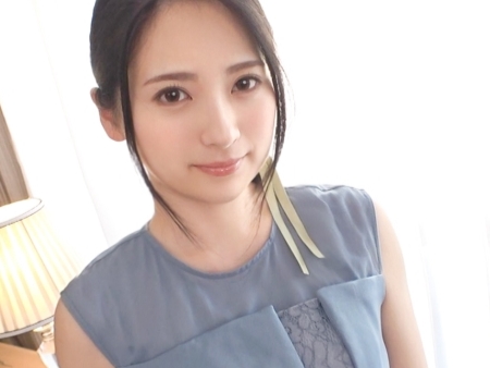 【ナンパ成功！】『やだ…そんなに激しく…』色白美乳の清楚系美少女が、街中で声をかけられ、ギンギンのチンコで敏感なオマ○コを激突き！本能むき出しで感じまくるエロ可愛い姿に興奮MAX♡