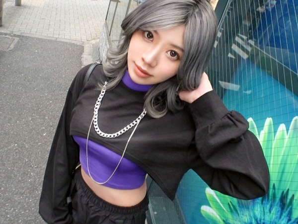 【ギャルナンパ】へそ出し銀髪ギャルがエロすぎる！発情マンコを激ピストンで突きまくり♥ 街で見つけたエロカワギャルが、カメラの前で本気の喘ぎ声！