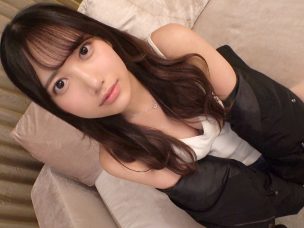 【配信者、デカチンに悶絶】戸田恵〇香似の美女がデカチンを奥まで咥え、おまんこヒクヒク痙攣！配信中なのに我慢できず絶頂しちゃうドスケベっぷり！デカチンに翻弄される姿がエロすぎる！♡