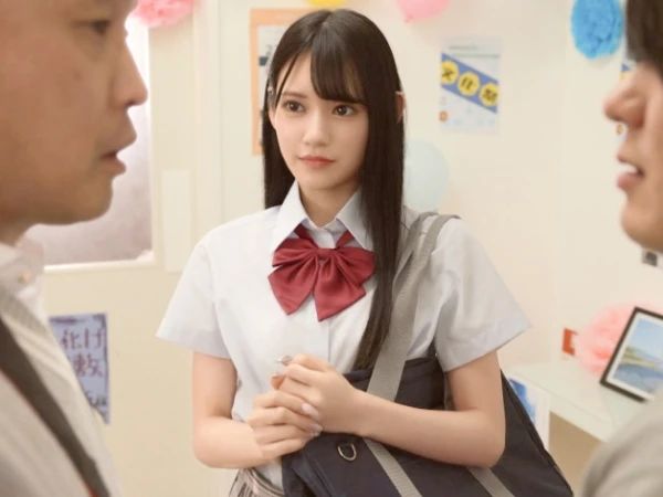【無垢な美少女の悲劇】「やめて…嫌ぁ…！」細身で華奢なカラダの女子高生が、写真部の顧問に狙われて…。無理やり犯され、泣き叫ぶ声も届かない、悲痛な凌辱NTR事件！！