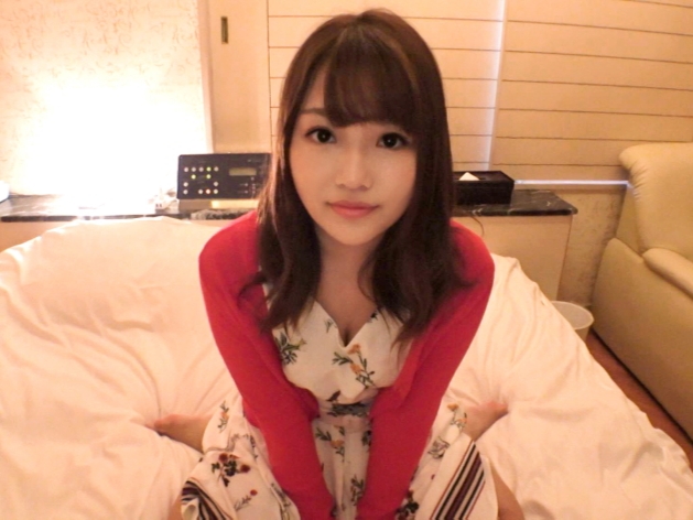 【人妻ナンパ】『旦那じゃ満足できないの…』30代とは思えない美ボディ人妻がTバック姿で誘惑！子持ちとは思えないエロさで不倫セックスに溺れる！♡